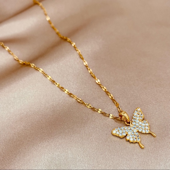 18K Gold CZ Butterfly Lip Chain Necklace - Picture 2 of 7